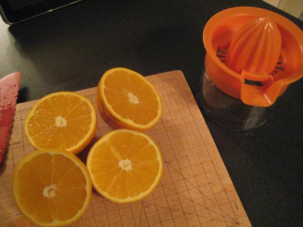 Oranges and Juicer