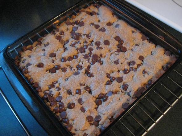Salted PB Choco Chip Bars