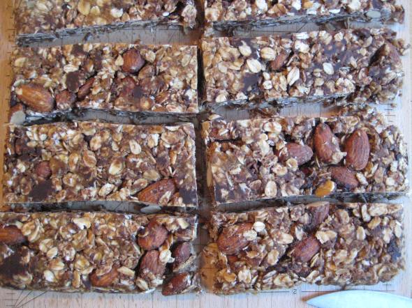 PB Choco Chip Granola Bars || Small World Supper Club